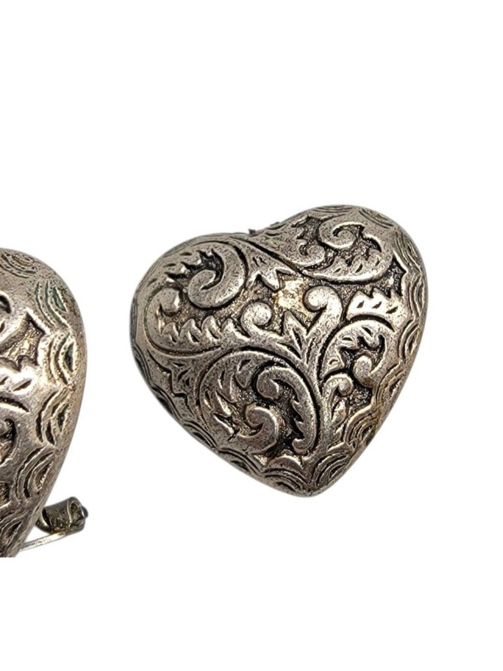 Vintage Etched Puffy Heart Leverback Earrings Pierced Ears Vintage Silver Tone - Picture 9 of 14